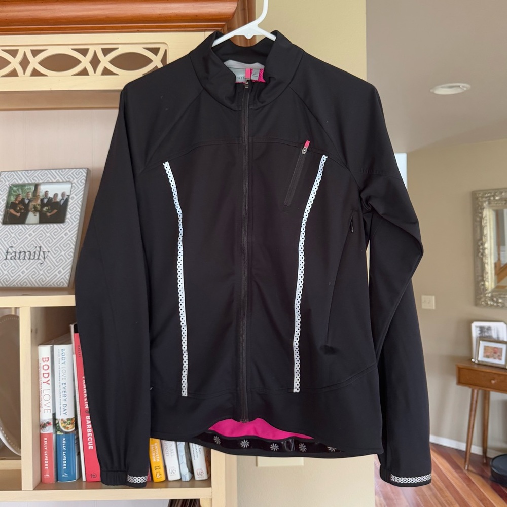 Athleta Queen of the Mountain Black Jacket Running Reflective Small